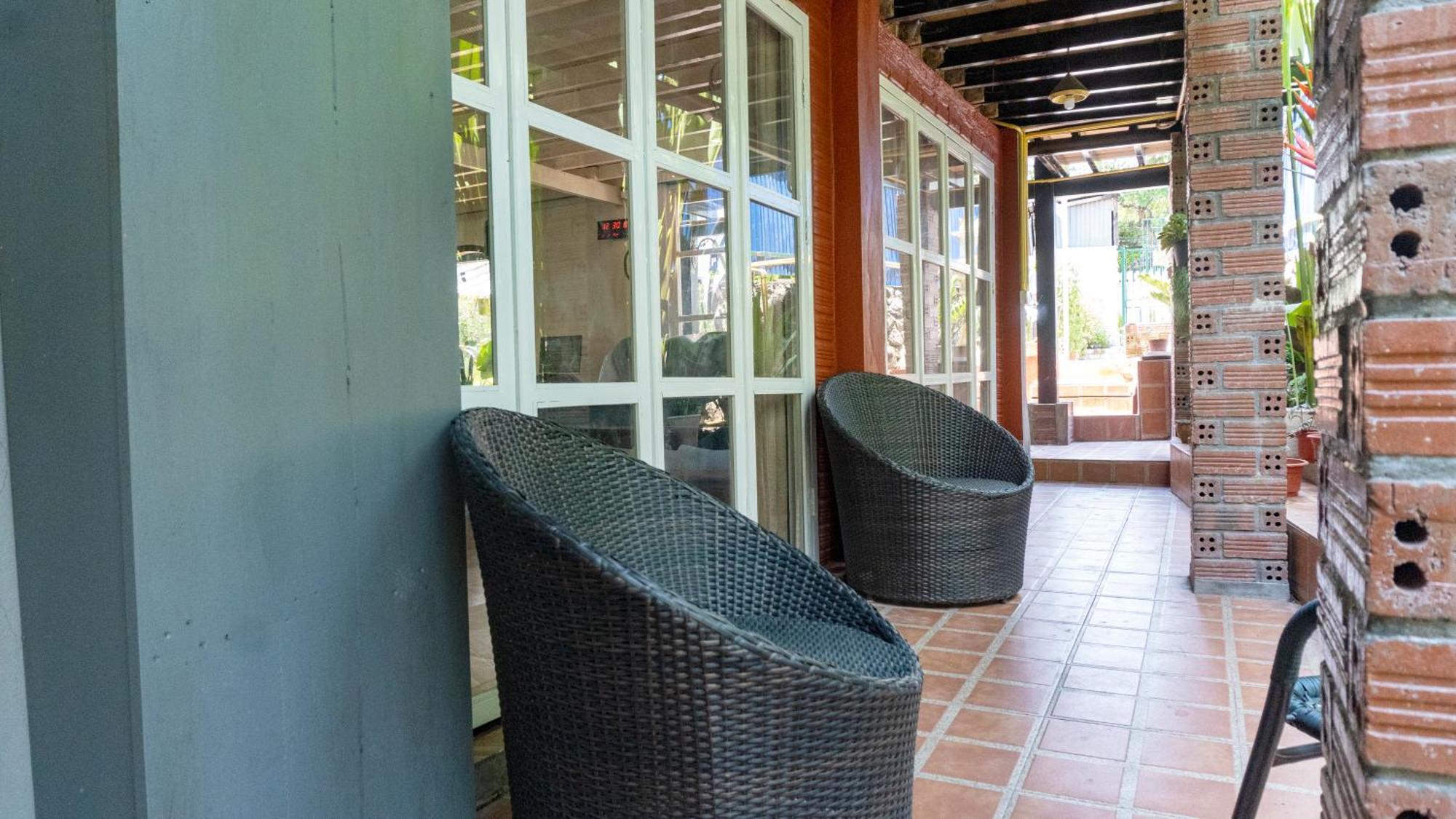 La Casa De Jardin Hostel Luang Prabang Exterior photo
